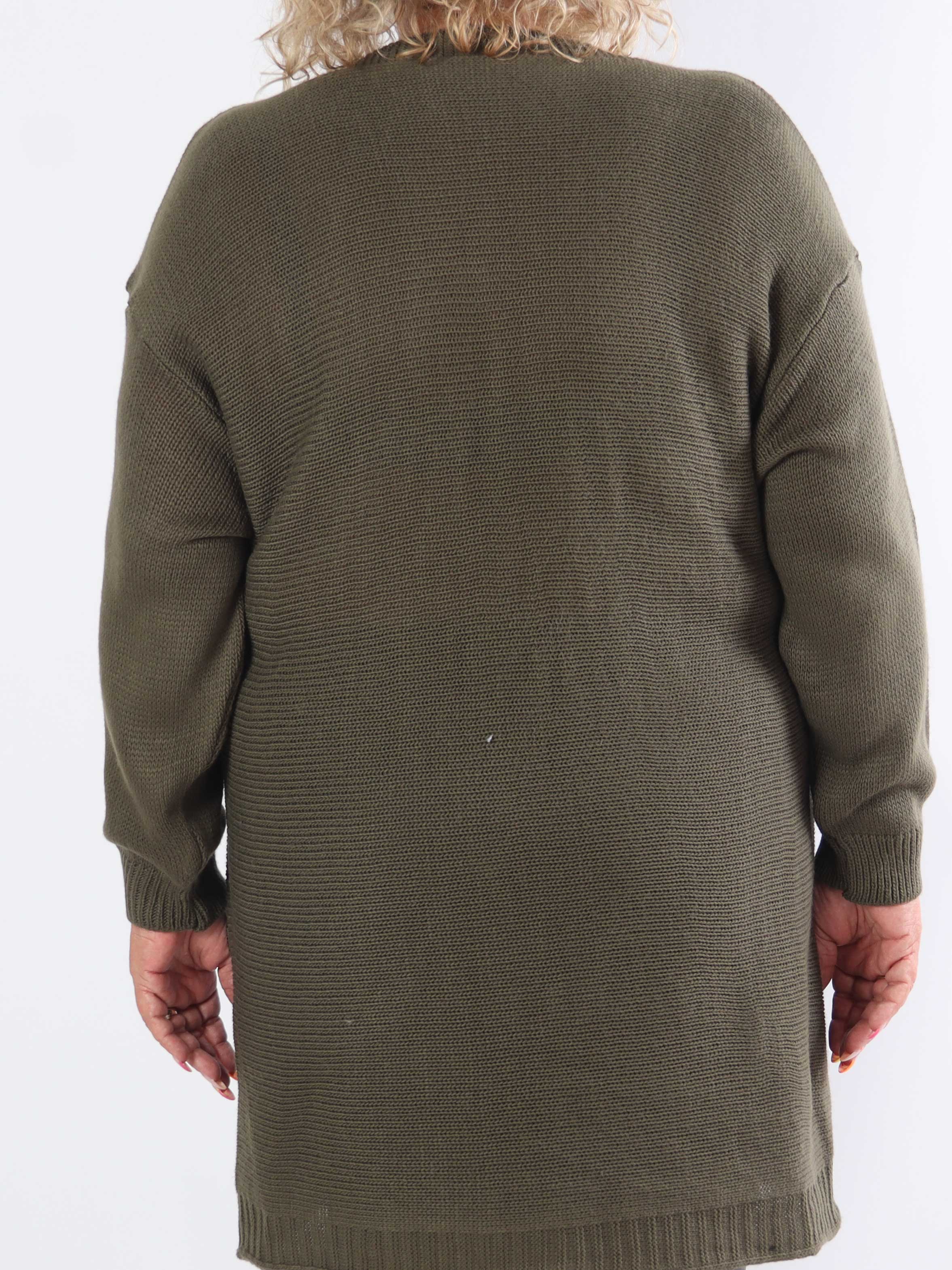 Amara - Tofarvet plus size strikkjole med gulddetaljer